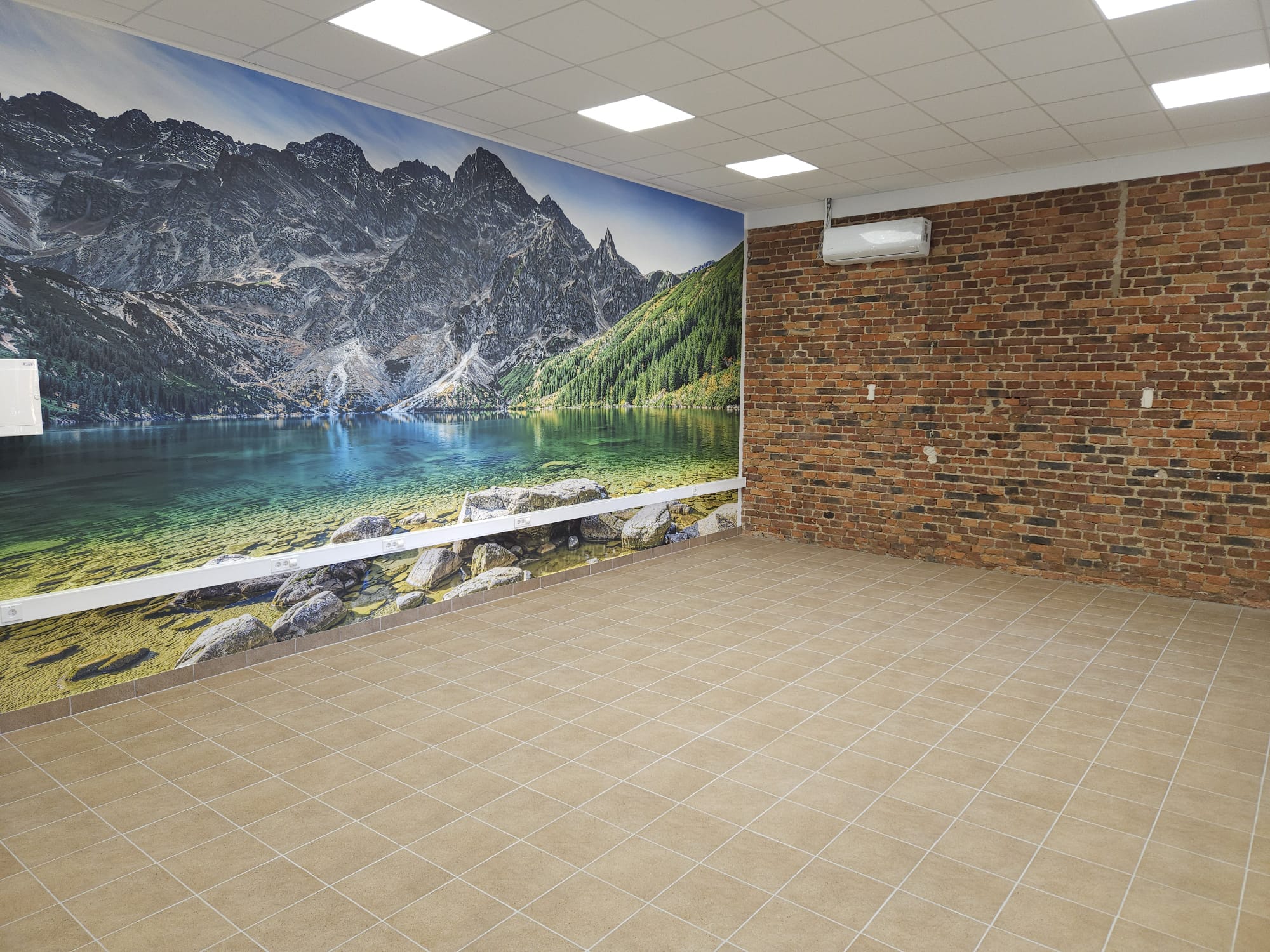 Kompleksowy remont szkoły i warsztatów samochodowych przy ulicy Bogedaina 20 i 21 w Pszczynie 